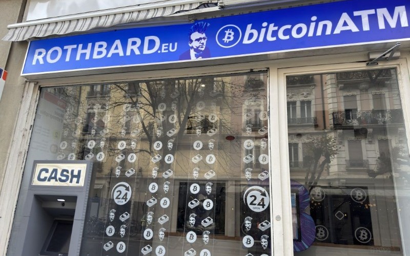 Automat BTC w Genewie na Bd Carl‑Vogt 60